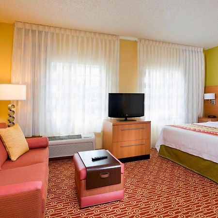 ทาวน์เพลส สวีท ดัลลัส เบดฟอร์ด Hotel ภายนอก รูปภาพ