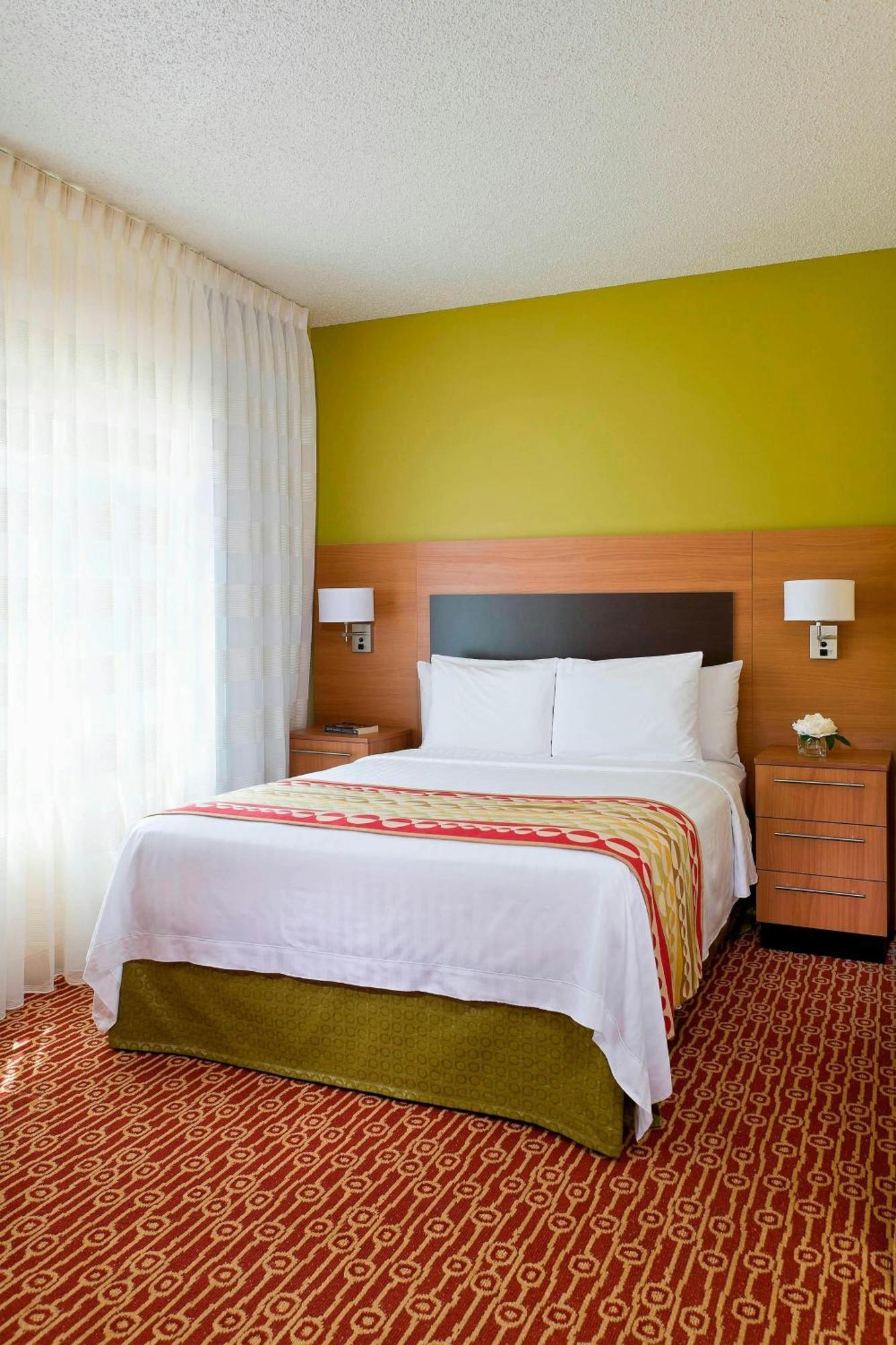 ทาวน์เพลส สวีท ดัลลัส เบดฟอร์ด Hotel ภายนอก รูปภาพ